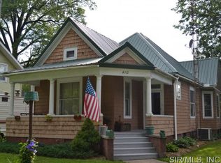 410 S Pine St, Centralia, IL 62801