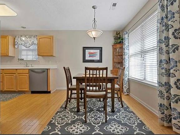 3rd image of 5808 River Glen Dr