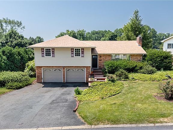 2nd image of 3572 Catherine Ave