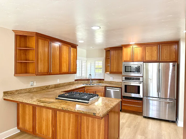 1261 San Fernando Dr — Photo 1