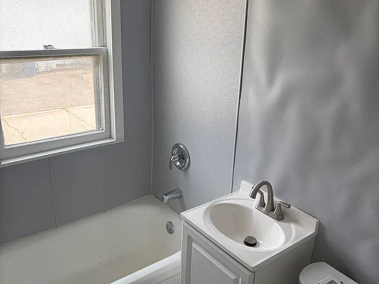 2204 Ellsworth St — Photo 10
