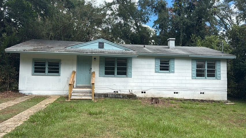 1st image of 1638 Sharkey St