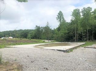 Grave Hill Rd, Oneida, TN 37841