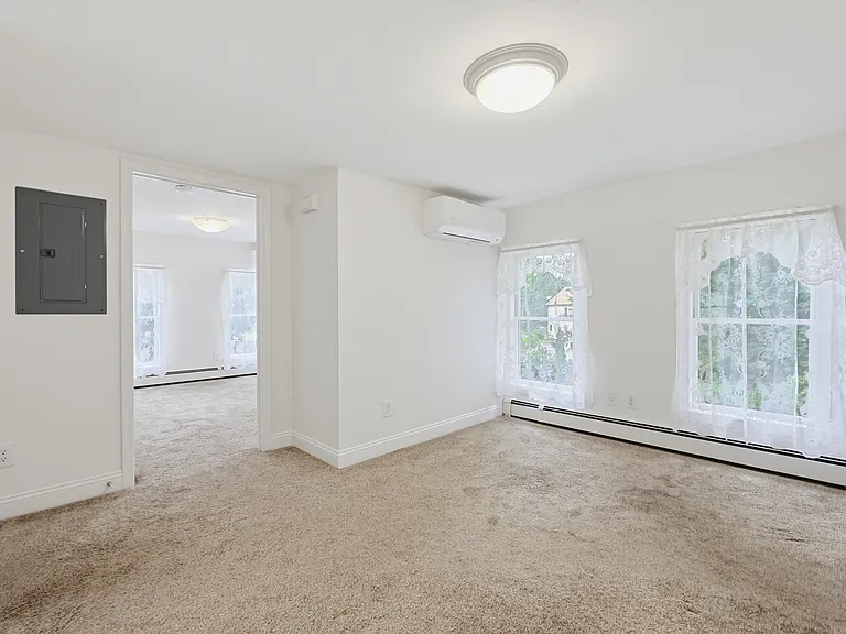 17 Church Ct — Photo 12
