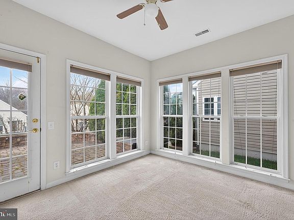 4th image of 16 Compass Rose Way