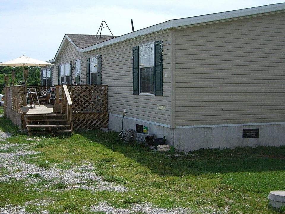 1st image of 11 Columbine Dr
