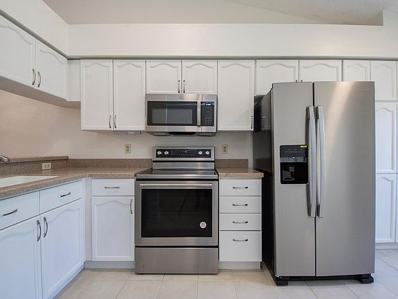 5th image of 2591 Pine Cove Ln
