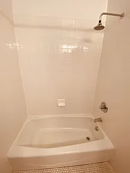 Rented by Metropolis Real Estate of Manhattan
