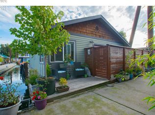 11668 N Island Cove Ln, Portland, OR