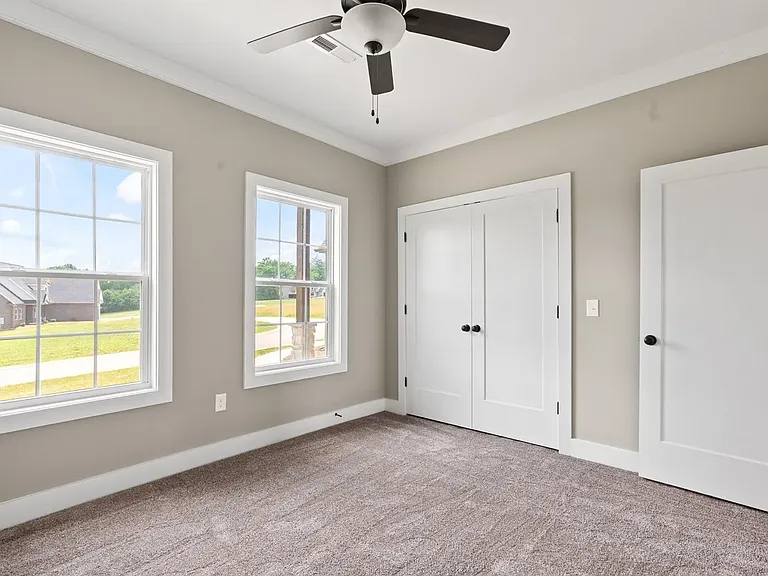 52 Lookout Dr — Photo 33