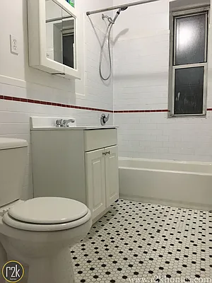 Rented by Realty 2000 Corp | media 13