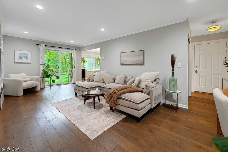 1st image of 131 Countryside Dr