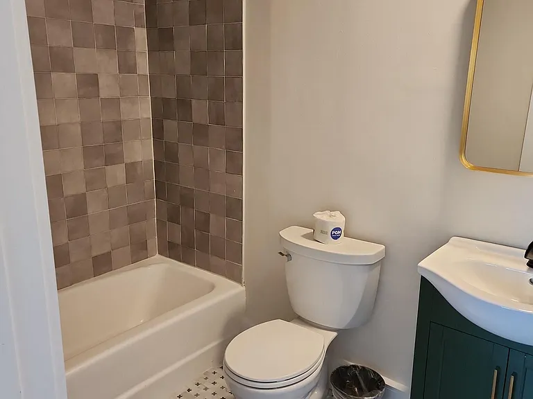 325 Maywood Ave — Photo 24