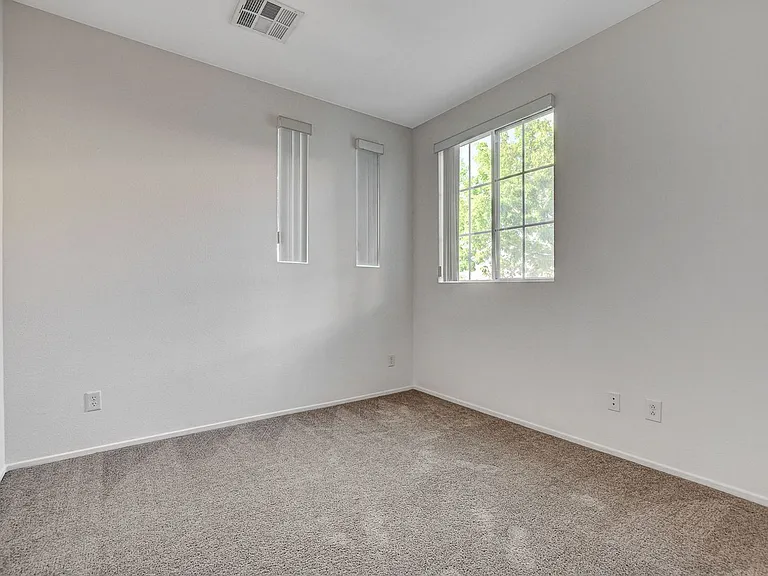 9215 Horseshoe Basin Ave — Photo 31