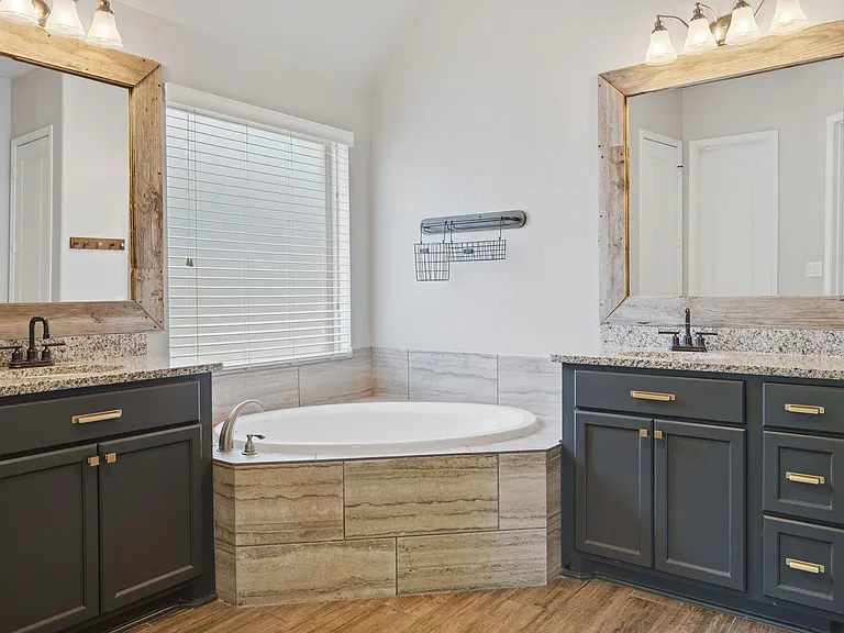 103 Boarsmen Ct — Photo 23