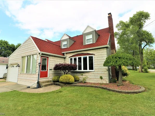 127 Lawrence St, Bellevue, OH 44811