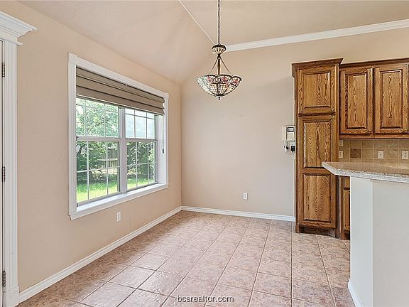 4th image of 4405 Appleby Pl