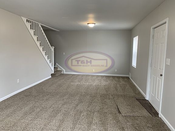 4th image of 3835 E Washington St #0