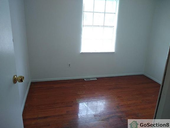 3rd image of 3260 NW Blvd Nw