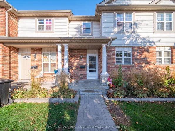 400 Wilson Ave #19, Kitchener, ON N2C 2S1