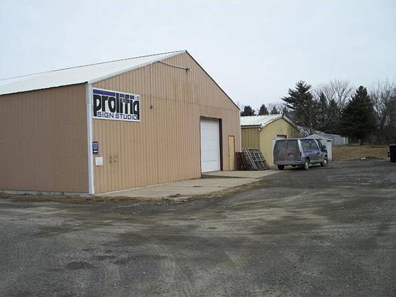 5th image of 205-207 River St