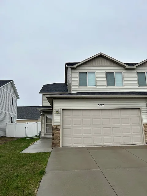 3223 Bantam Ave