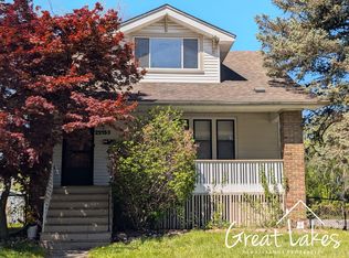 22153 Pleasant Ave, Eastpointe, MI 48021