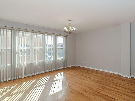 3rd image of 8718 W Evelyn Ln #B