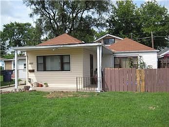 1st image of 1628 N 33rd Ave