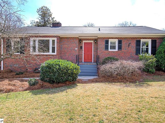 2nd image of 121 Broughton Dr