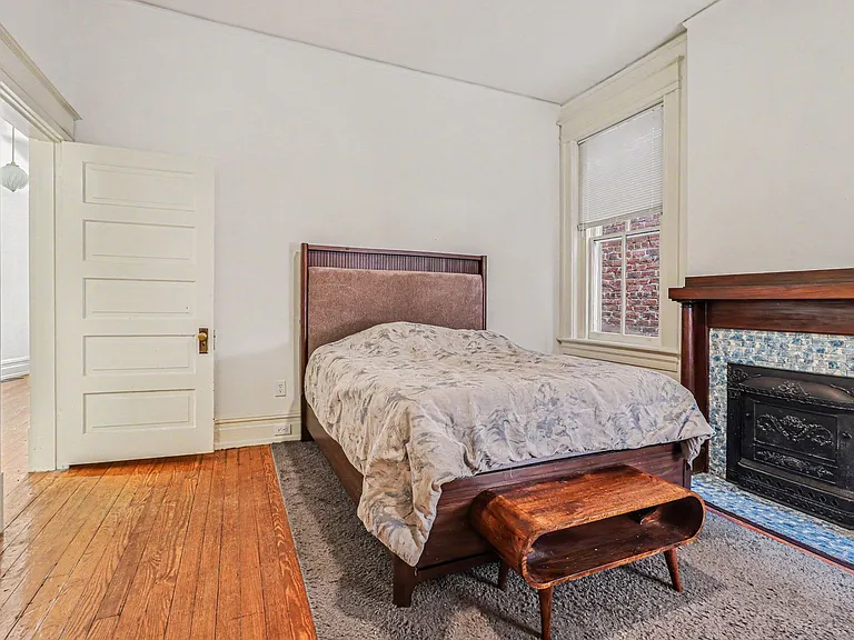 2713 W Grace St — Photo 11