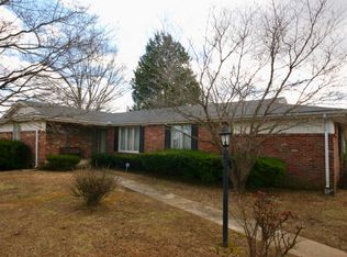 235 Kingswood Dr, Clarksville, TN 37043