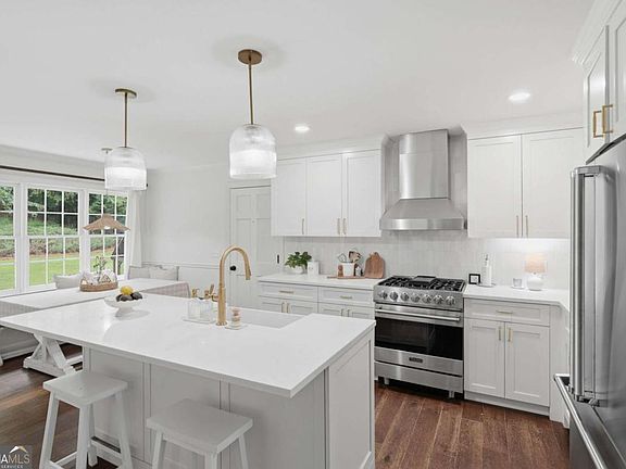 3rd image of 4115 Morningside Dr