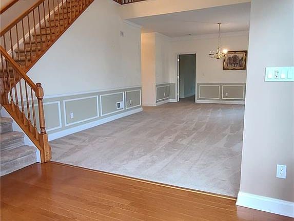 4th image of 70 Jasmine Dr
