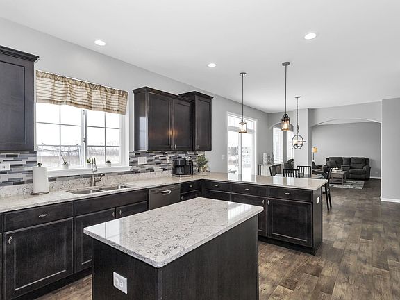 5th image of 1043 Waterfront Ln