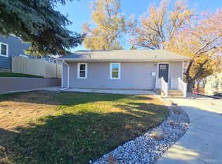 2415 S Cypress St, Sioux City, IA 51106