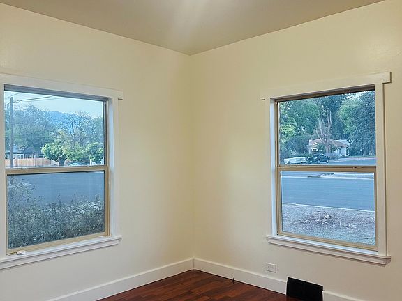 3rd image of 346 S 6th St
