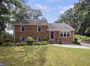 7002 Fort Hunt Rd, Alexandria, VA 22307