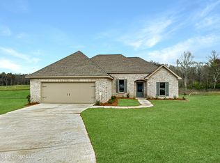 708 Magnolia Point Cir, Pearl, MS 39208