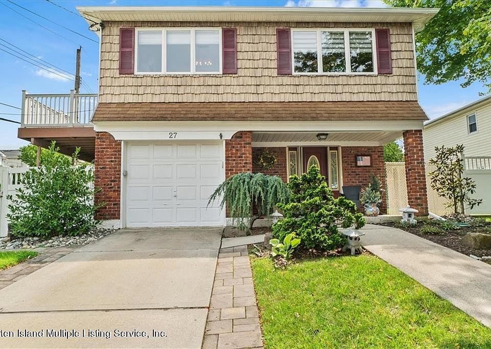 1st image of 27 Kelly Blvd