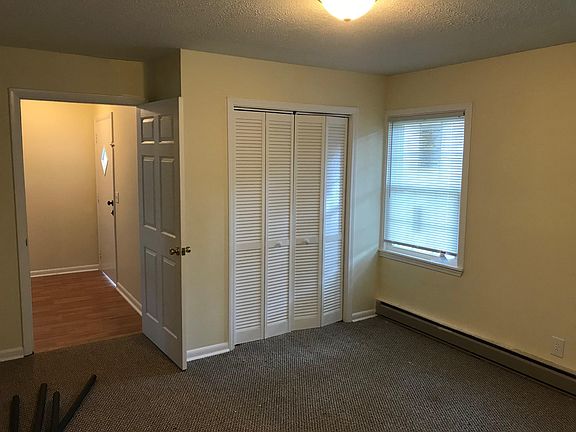 4th image of 335 Leonard Rd