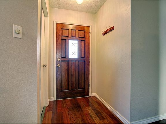 3rd image of 5045 Coker Dr