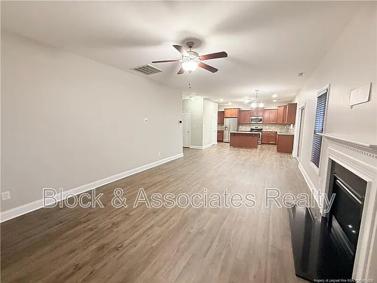 471 Century Dr — Photo 6