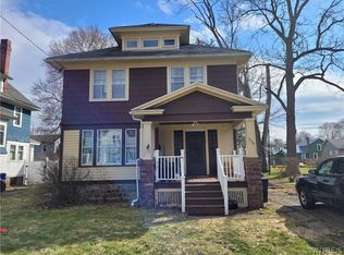 210 E Oak Orchard St, Medina, NY 14103