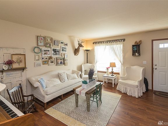 5th image of 5049 E B St