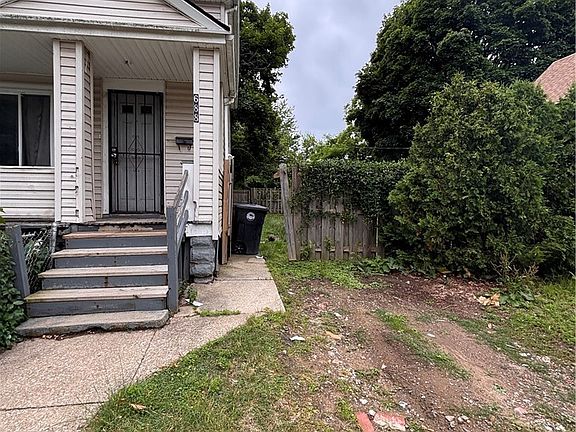 3rd image of 688 E 96th St