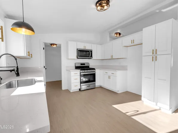 17575 Thrush Ln, Reno, NV 89508