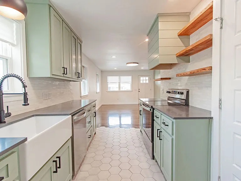 400 W Poplar St #D — Photo 10