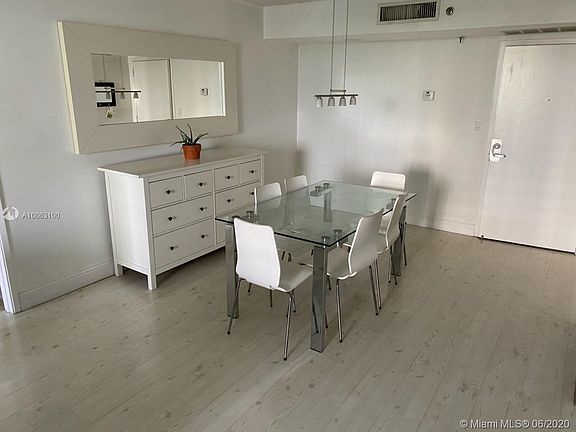4th image of 3300 NE 192nd St APT 504