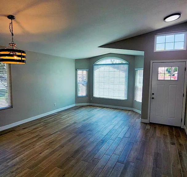 1382 E Butler Cir — Photo 6